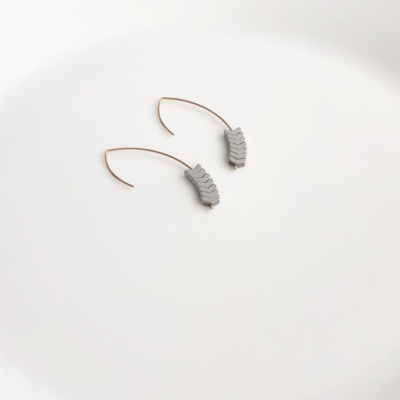 NEW "Merida" Stone Earrings (silver) - Picture 4 of 8